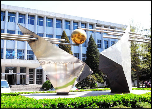 22万平方米(西土城校区图书馆1.55万平方米,沙河校区图书馆3.