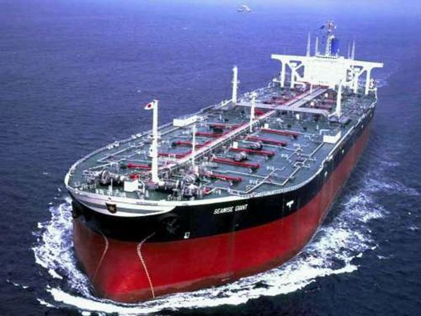 海上巨人号油轮