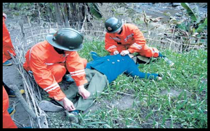 弥漫,距离气井较近的重庆市开县4个乡镇6万多灾民需要紧急疏散转移