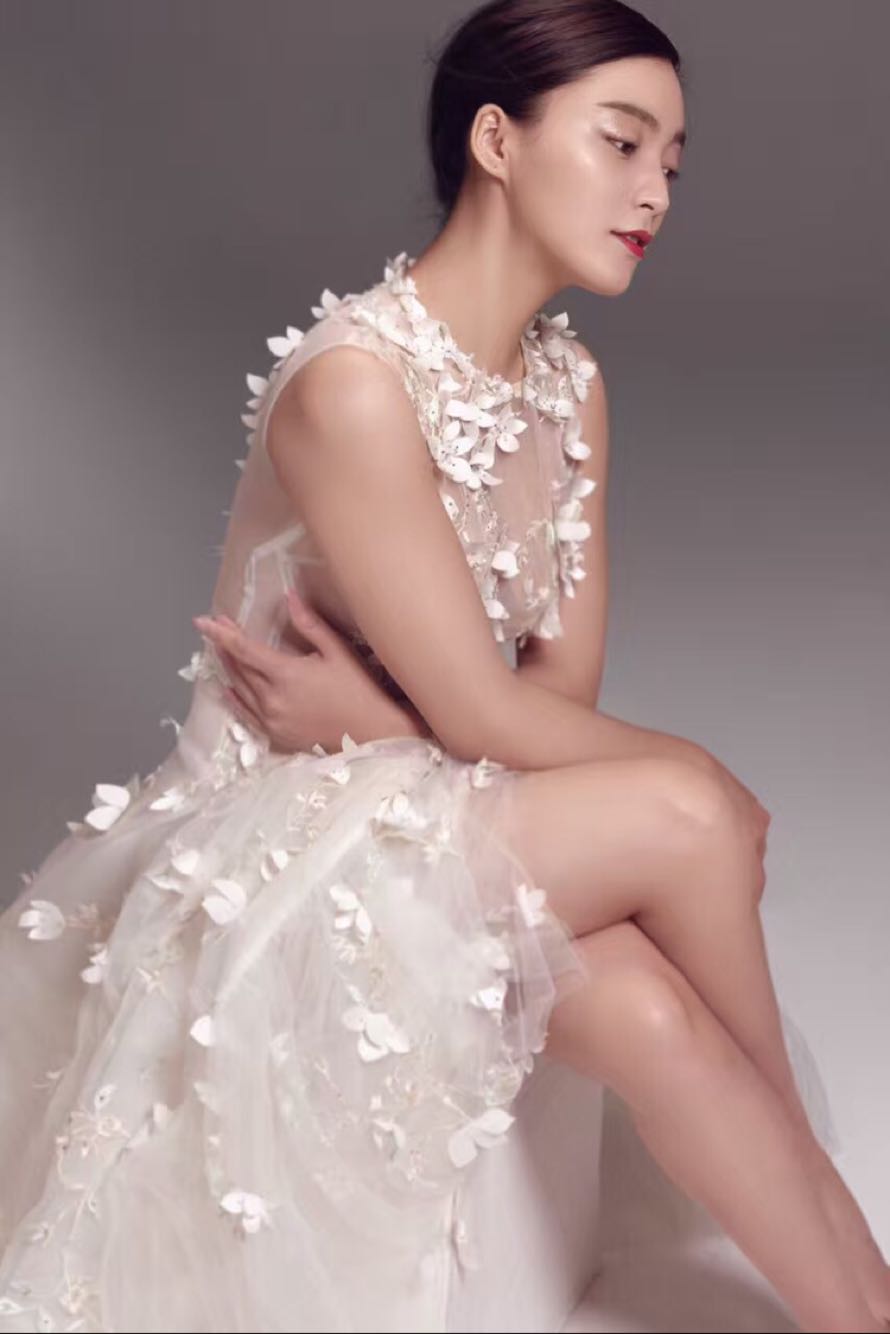 ,1989年11月17日出生于河南商丘