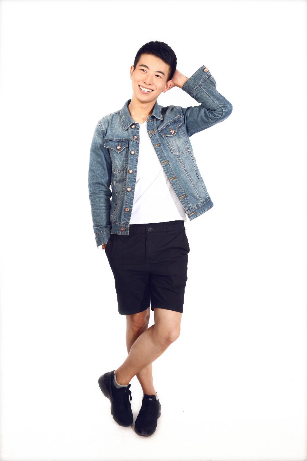  p>郑楠,1991年7月8日出生于吉林省白城市,中国内地男演员,模特,代表