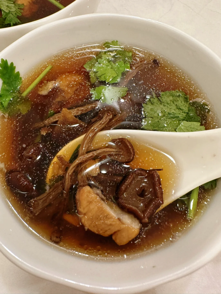 茶树菇排骨汤