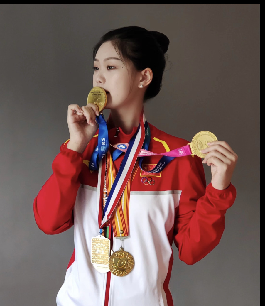  p>冯辉,中国轮滑运动员,效力于国家队, a target="_blank" href="