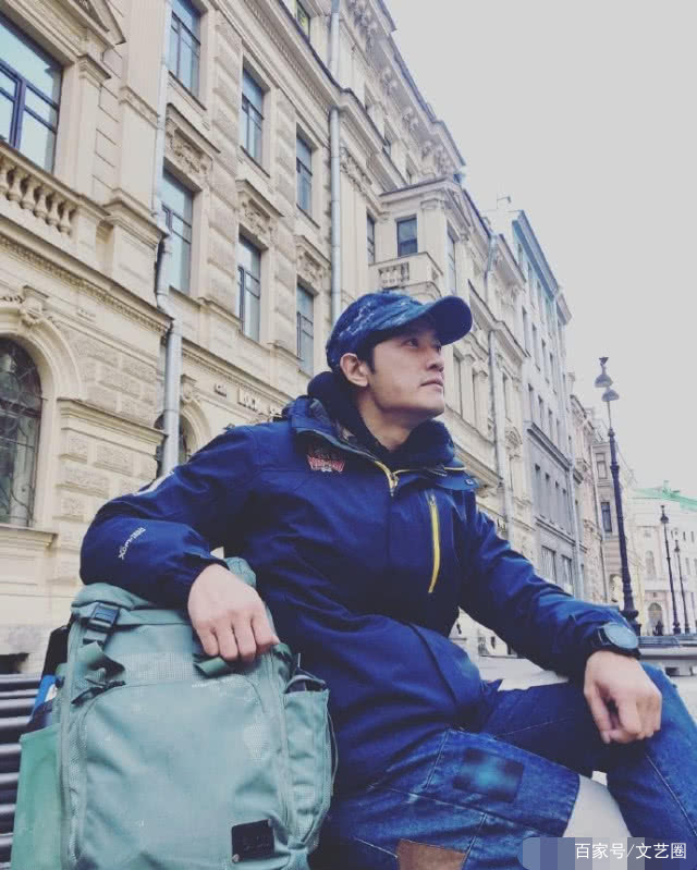 男星打拼22年终买房，妈妈却查出癌症过世，崩溃大哭被嘲在演戏！_百科TA说