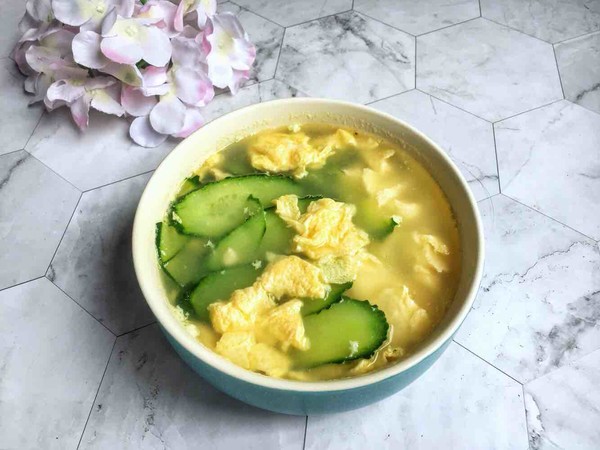  p>青瓜鸡蛋汤是一道十分常见的 a href="#" data-lemmaid="10473261"