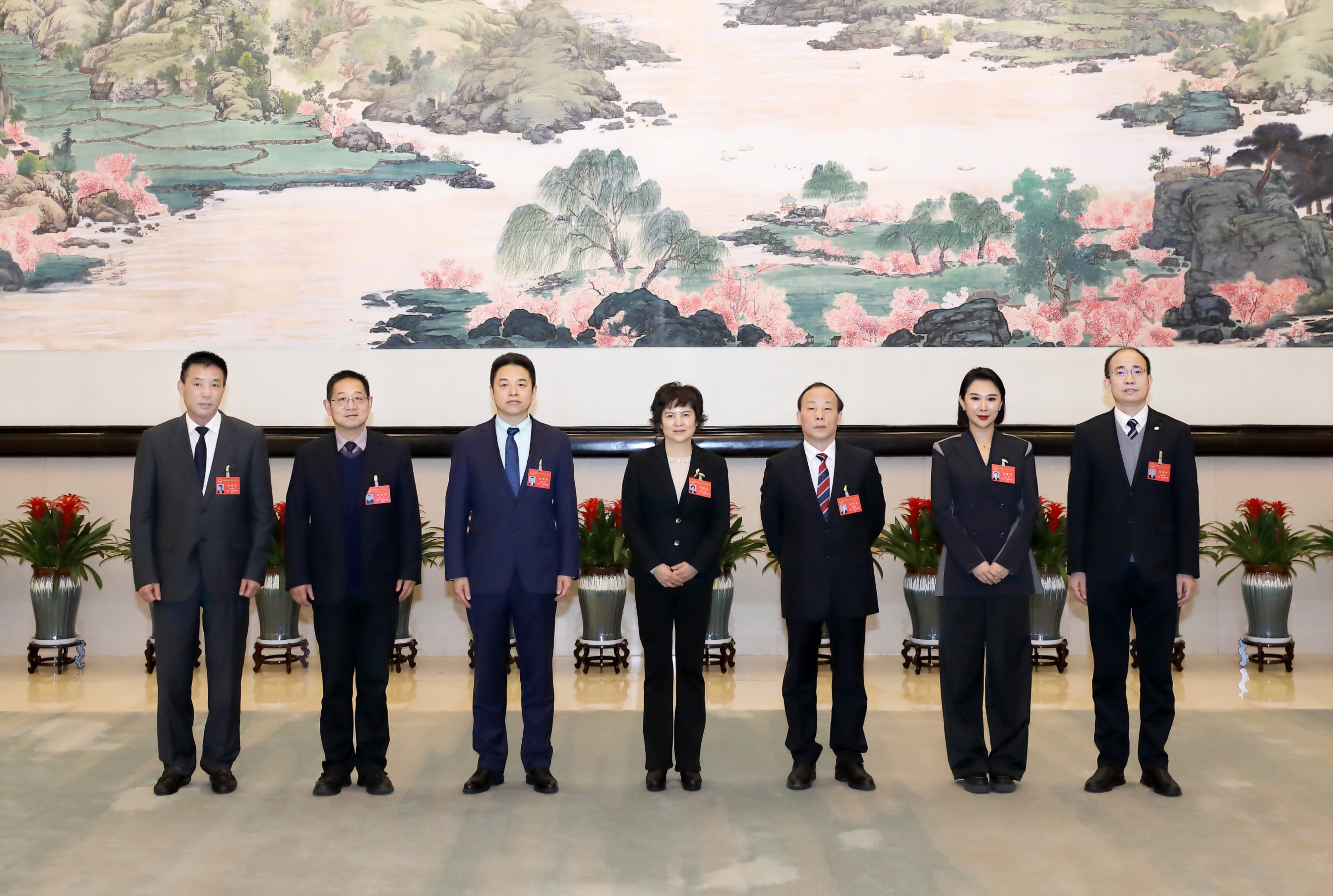 ctrid="t9hgpz0ns3mr">浙江杭州人<sup