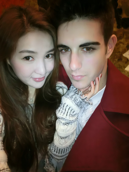 郭美美与外国男友撕破脸