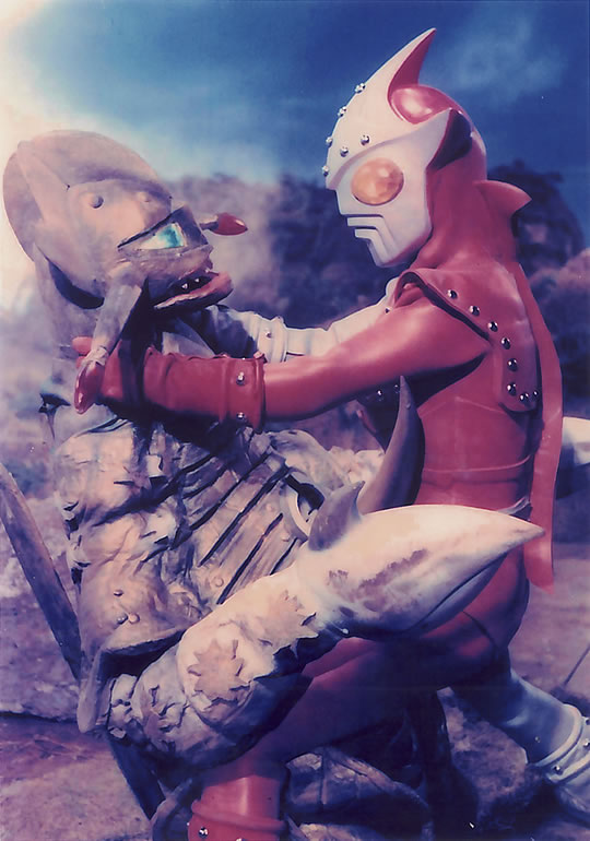 a/9899844" data-lemmaid="9899844">詹伯a /a>》中登场的机械怪兽,由