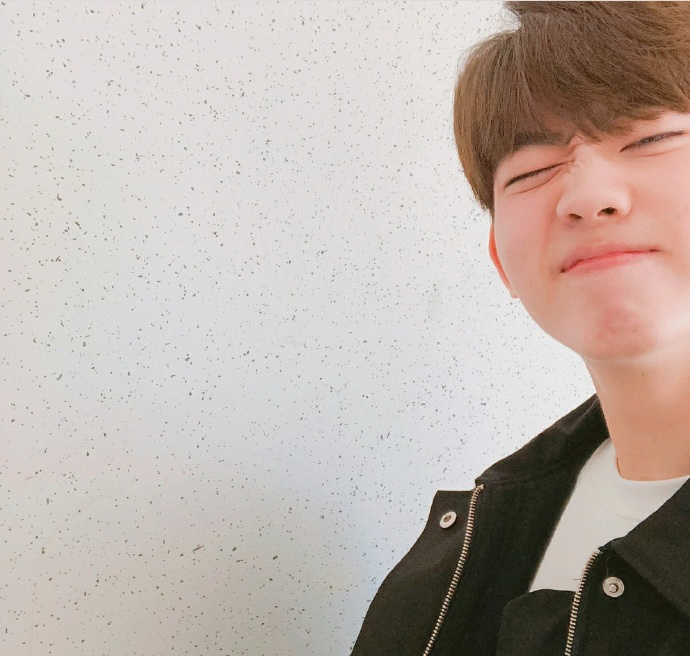  p>洪泰艺(         ),2000年4月15日出生,韩国儿童演员.