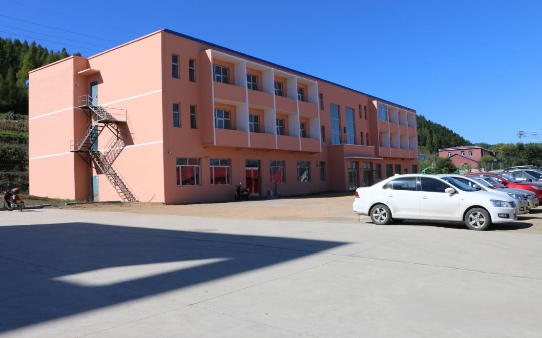 安图县第三中学