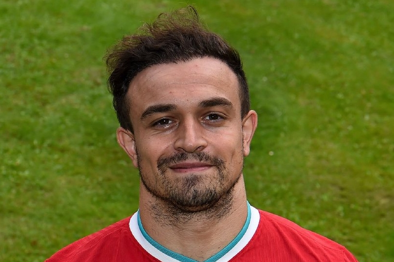  p>谢尔丹·沙奇里(xherdan shaqiri),1991年10月10日出生于科索沃