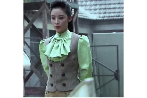 队传奇 /a>》中的角色,由演员 a target="_blank" href="/item/柴晶晶