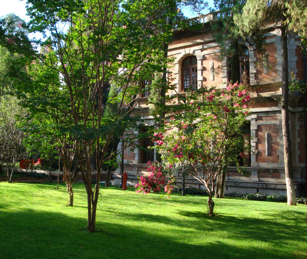 云南大学高层管理者培训与发展中心