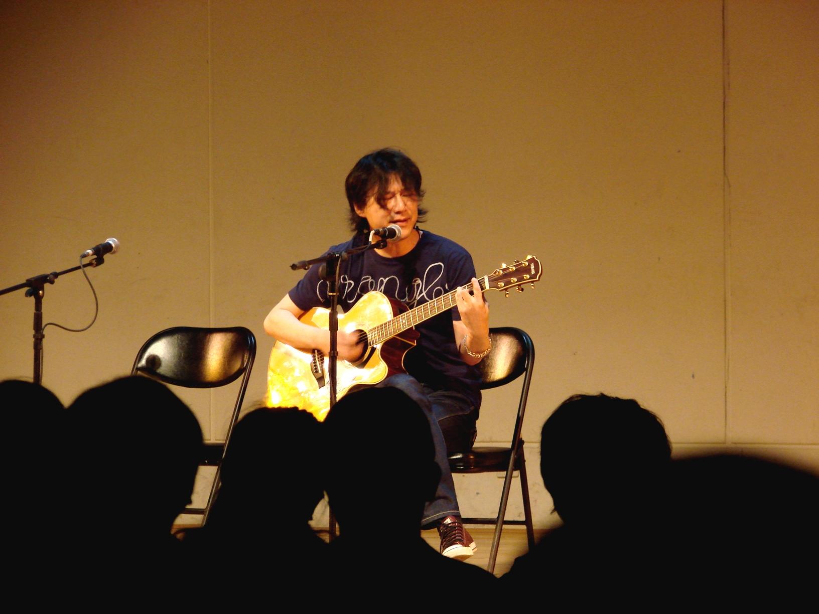 >马条,2月23日出生于新疆维吾尔自治区克拉玛依市,中国内地民谣男歌手