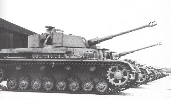  p data-id="gnbk4moe7c">iv号坦克(德文:panzerkampfwagen iv),是