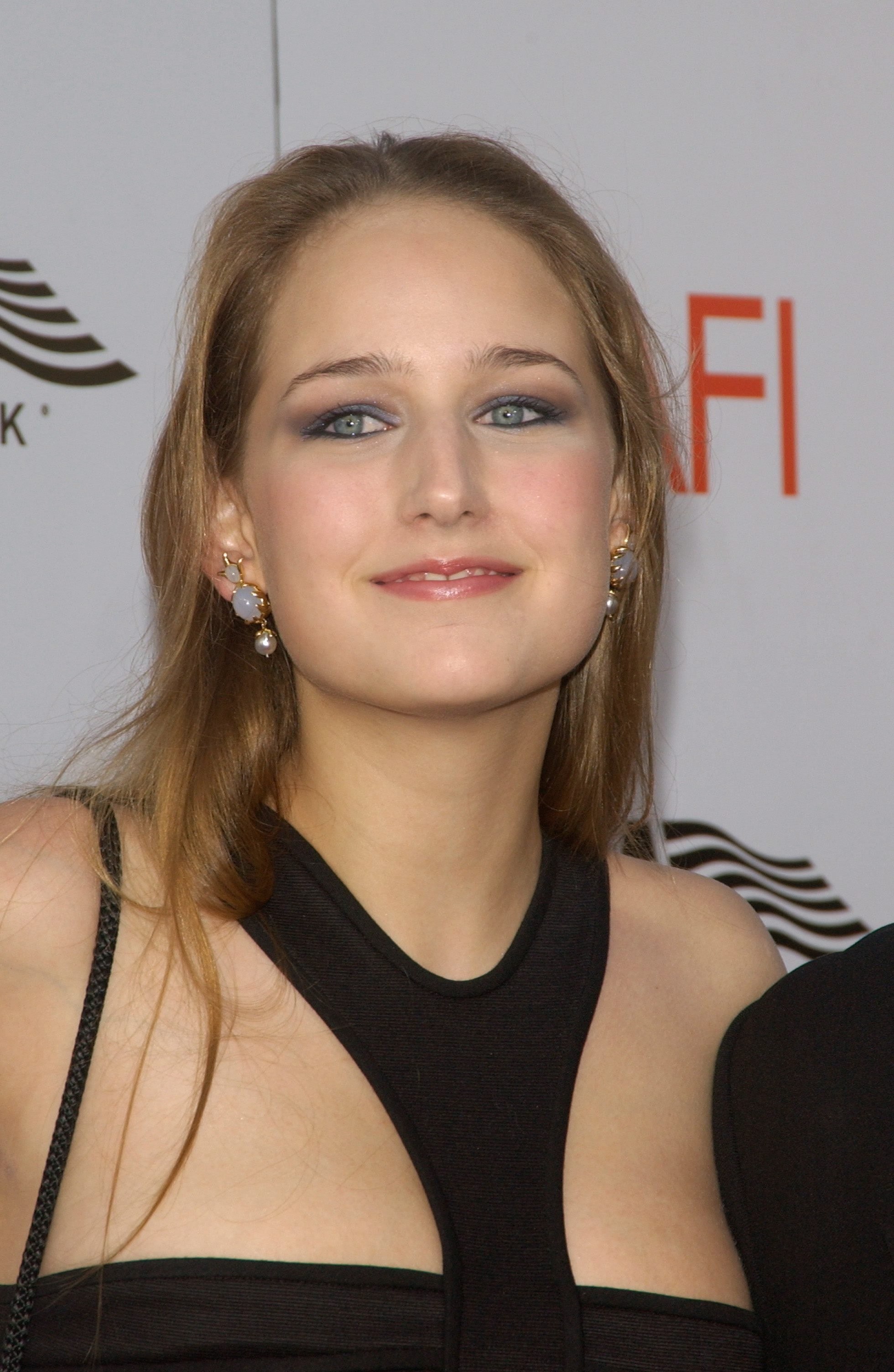  p>莉莉·索博斯基,1983年6月10日生于纽约,演员.