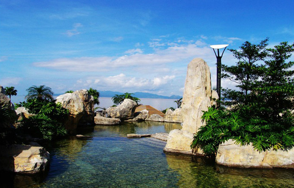  p>天津海滨浴场位于 a target="_blank" href="/item/滨海新区/1752"