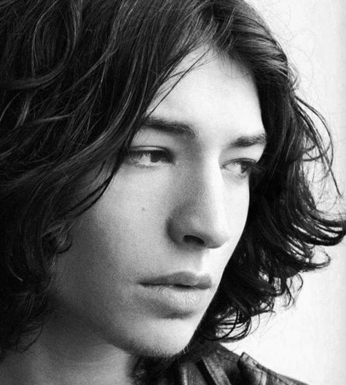  p>埃兹拉·米勒(ezra miller),1992年9月30日出生于美国 a target="
