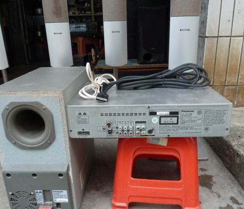  p>松下sc-ht886是一款5.1声道dvd家庭影院,视频端口是分量视频输出.