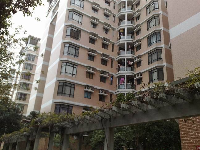  p data-id="go0ky2l7hq">丽江花园,位于广州市 a target="_blank"