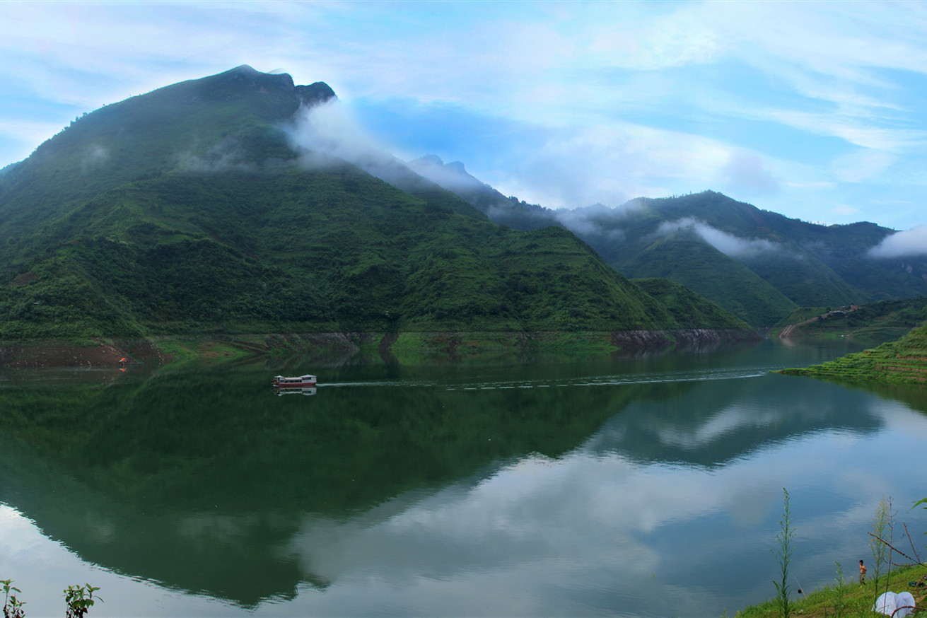  p data-id="gnf9owabb7">富宁驮娘江风景区为国家aa级旅游风景区,是