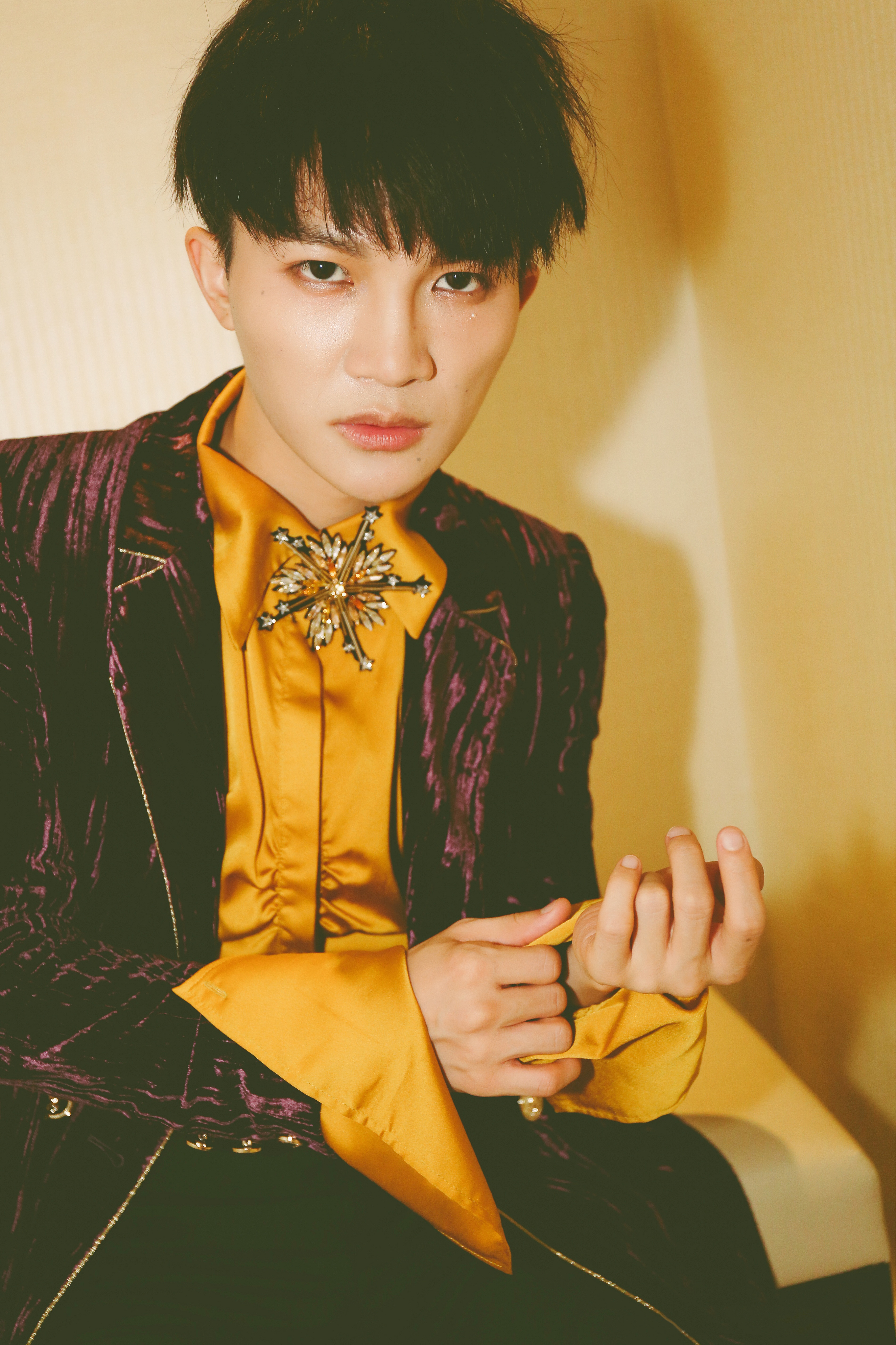  p>周深,1992年9月29日出生于湖南邵阳,长于贵州贵阳,中国内地男歌手