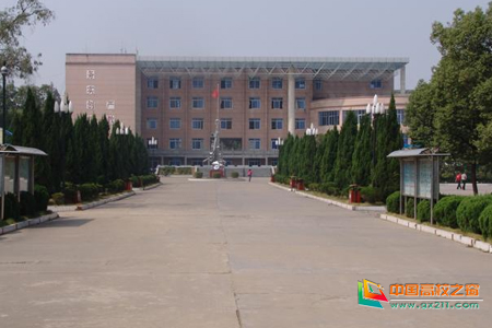  p data-id="gnhhkbz12s">江西省万安中学创办于1929年春,是第一批