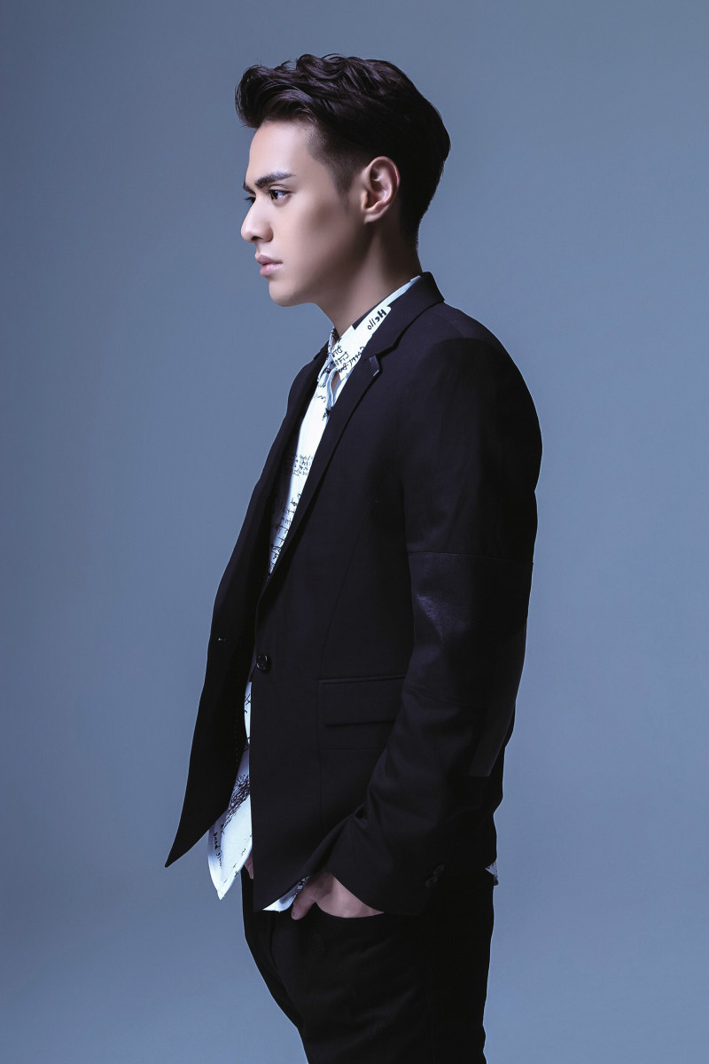  p>杜天皓(calvin tu),1993年10月18日出生于台湾省台北市,加拿大华裔