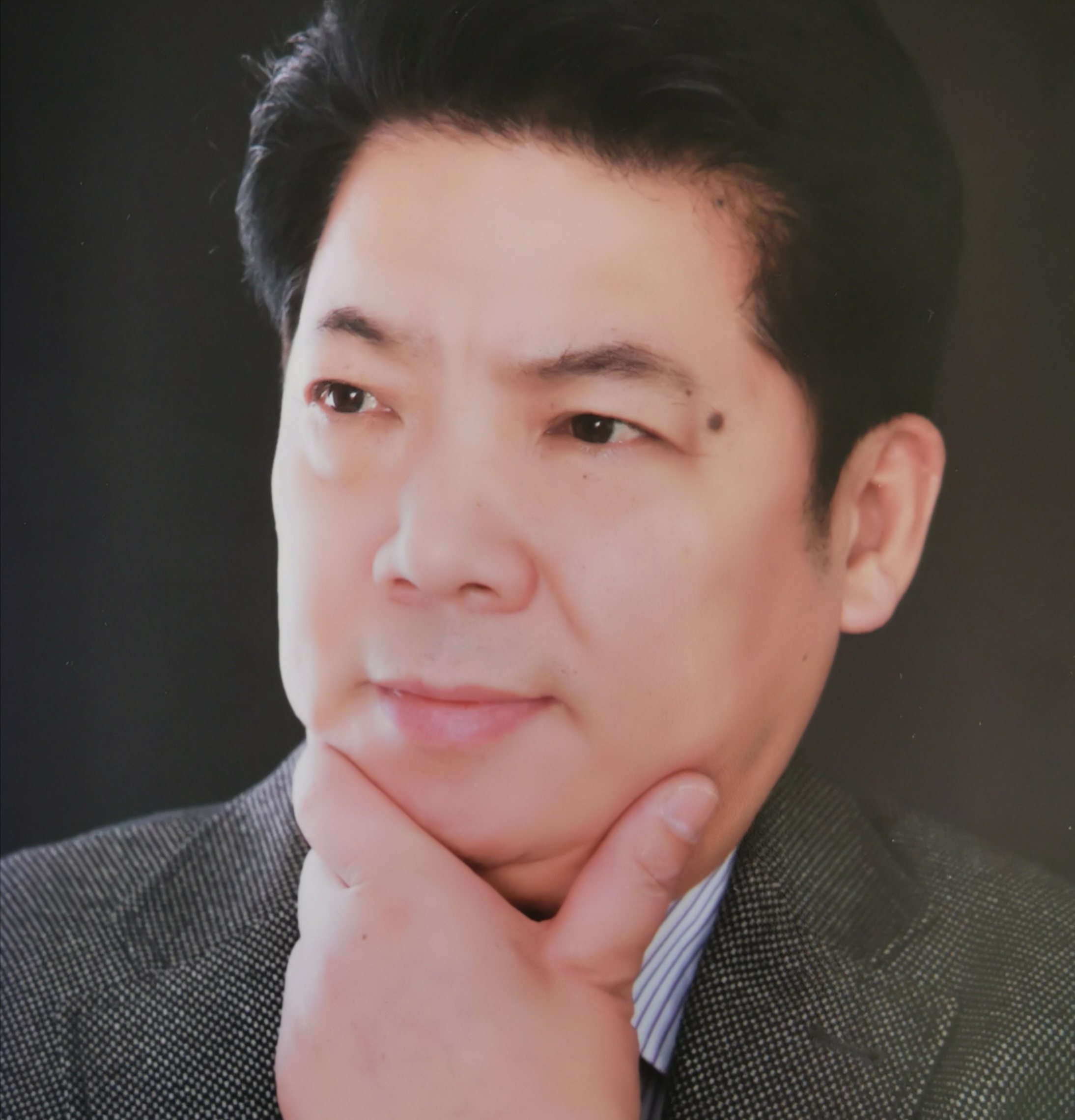  p>李京,书法家,学者,1956年生于北京,中国逻大