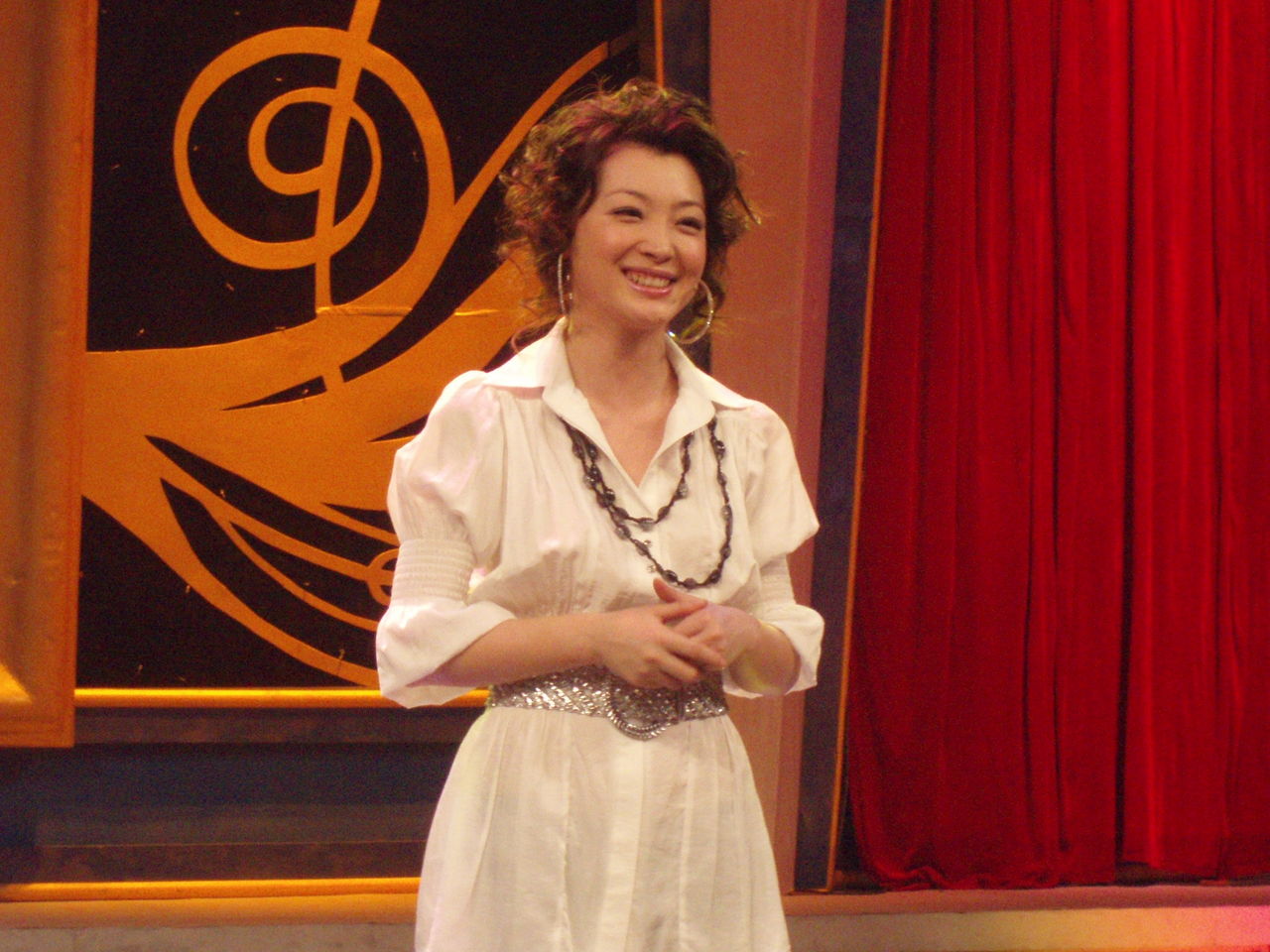  p data-id="gnwq8sxmfg">龚宁,北京广播电视台主持人,曾主持《mtv