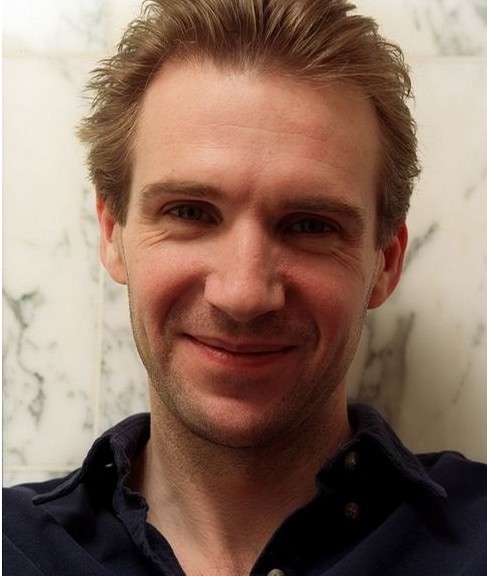 a>韦执导, a href="#" data-lemmaid="10077039">朱莉娅·奥蒙德 /a>