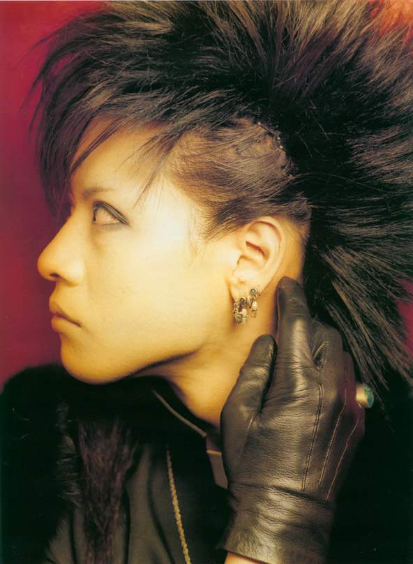 ld4n21">toshiya,原名:hara toshimasa,日本乐队dir en grey的贝司手