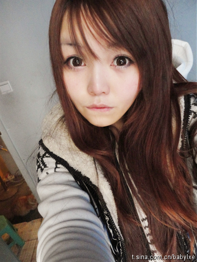  p data-id="gnx3zwk8kh">《卑恋》是一首林希儿演唱的歌曲,歌曲发布