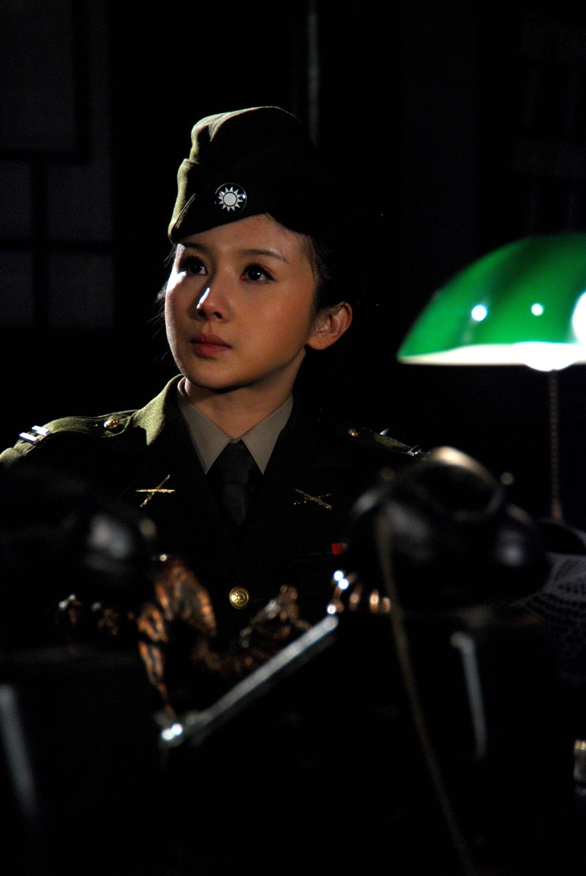  p data-id="gnwkmyybvg">公开身份是宪兵团机要秘书,保密局特务, a