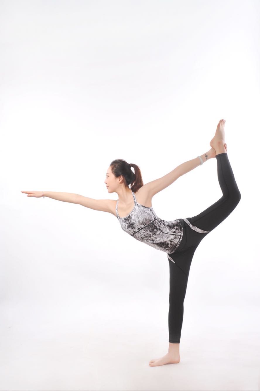 lkfy">秦雪,中国国籍,1995年1月20日出生于山东青岛,中国击剑运动员