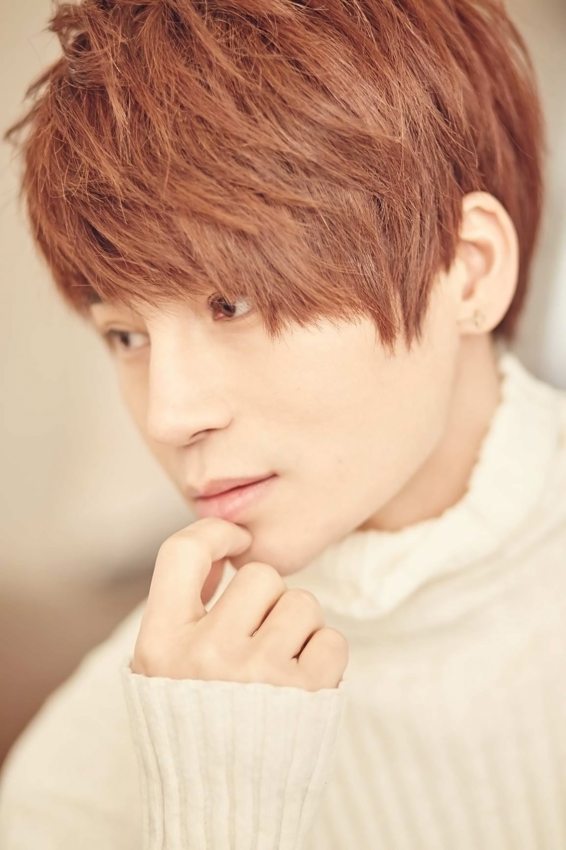 陈一天,1997年4月20日出生于山东,后移居广东,中国内地男演员,歌手