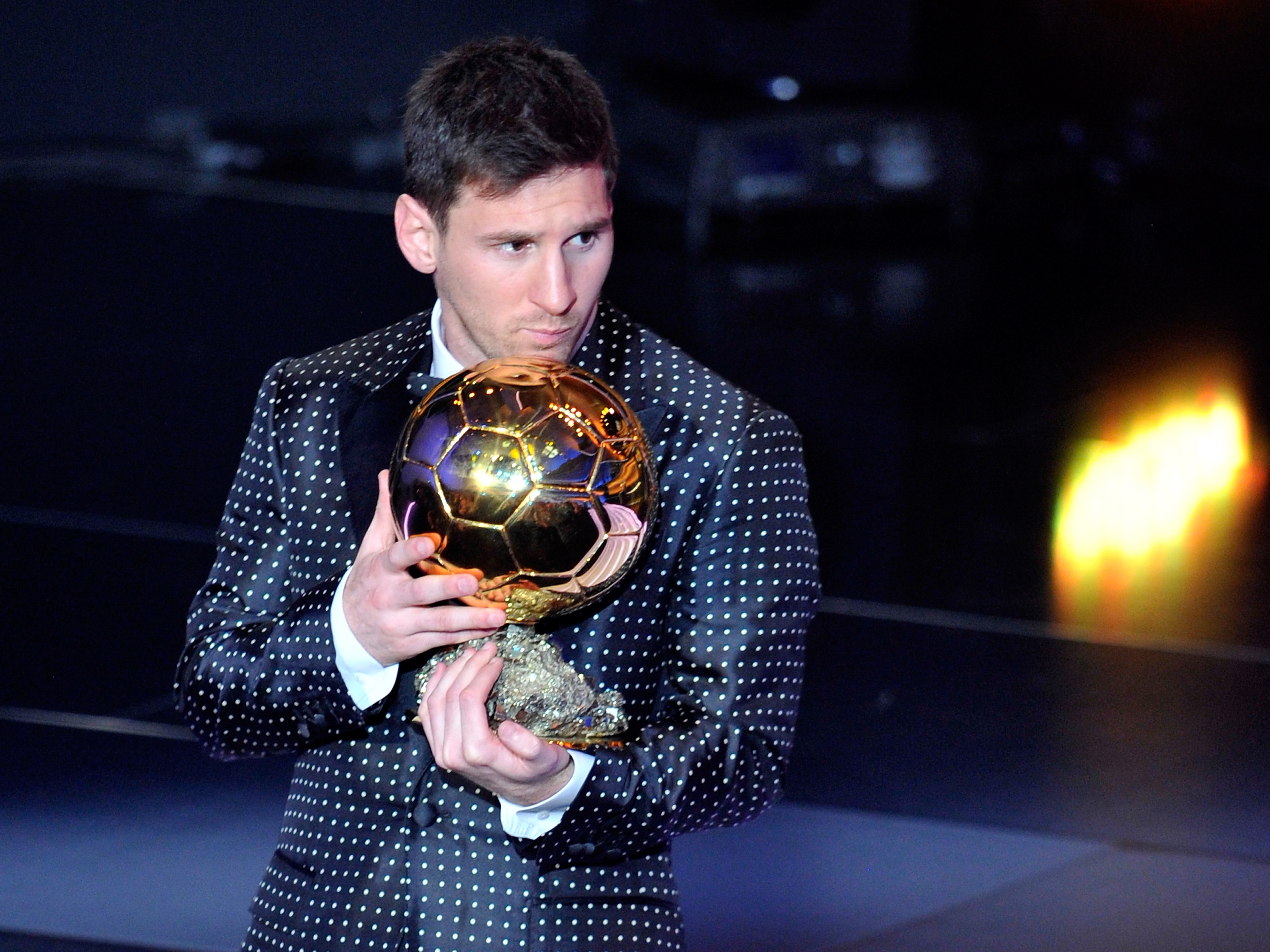  p> b>莱奥·梅西 /b>(leo messi),正式名 b>利昂内尔·梅西 /b>