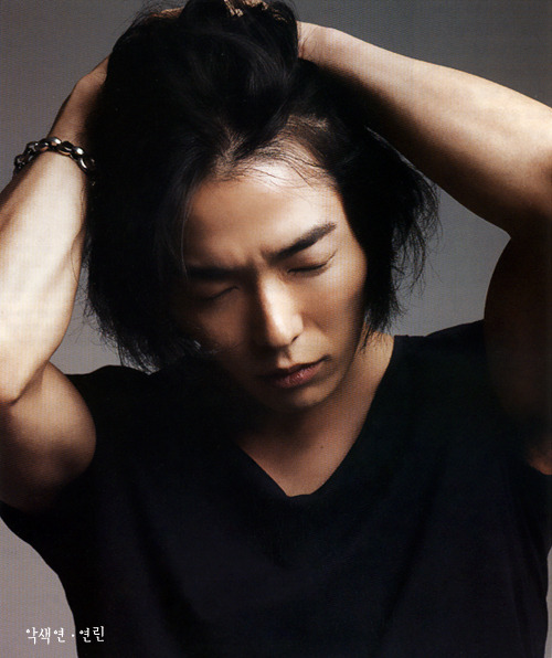  p>金材昱,1983年4月2日出生于韩国首尔,毕业于 a target="_blank"