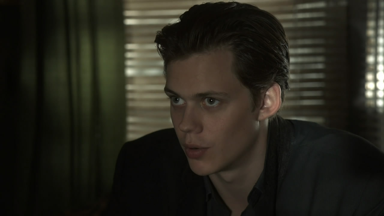  p>比尔·斯卡斯加德 i>(bill skarsgard) /i>,1990年8月9日出生于