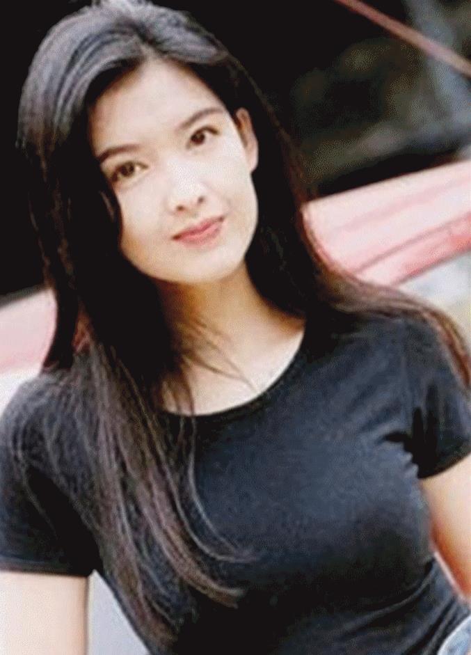  p>周慧敏 i>(vivian chow) /i>,1967年11月10日出生于香港,中国香港