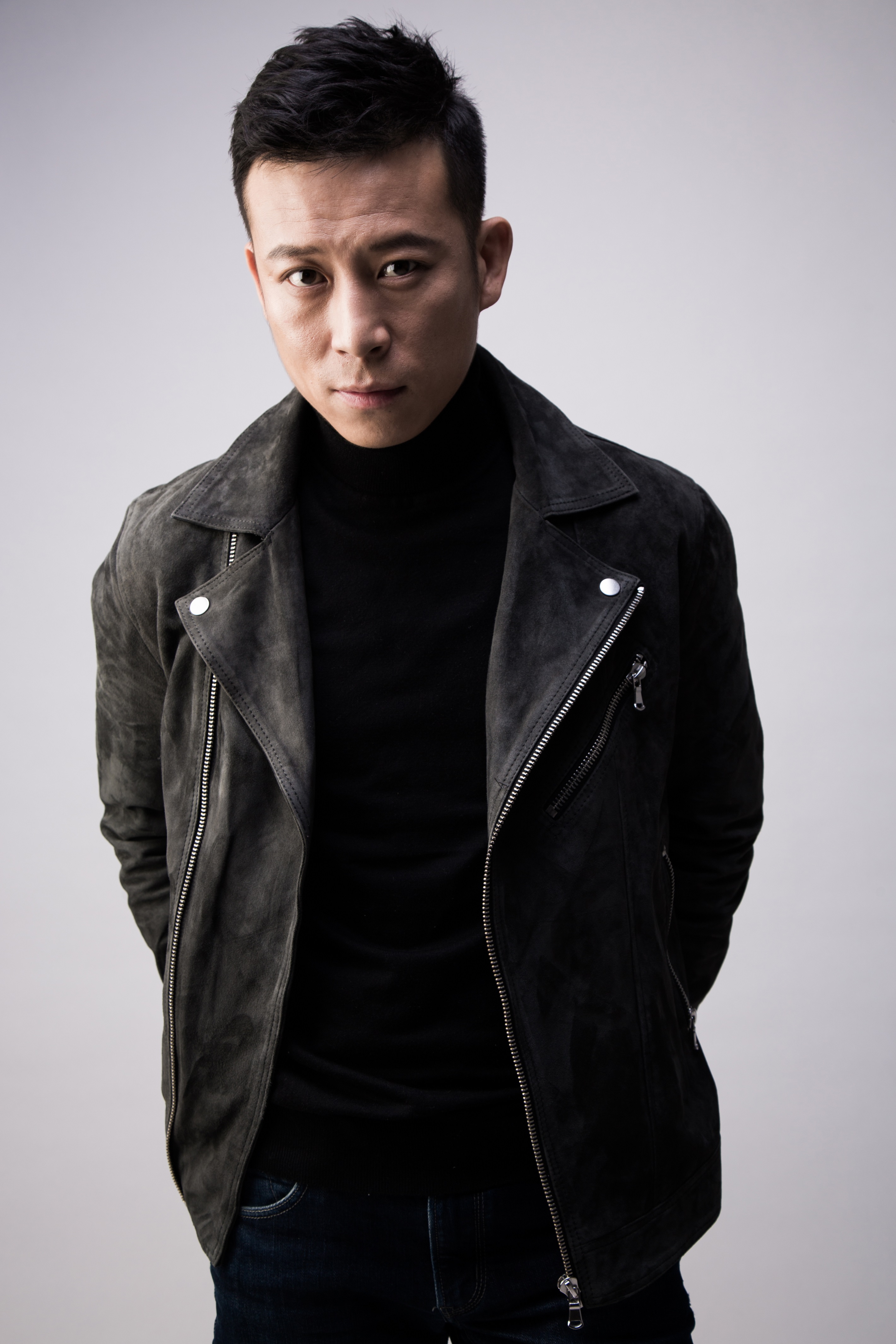 男,1985年3月4日出生于辽宁省大连市,中国内地男演员