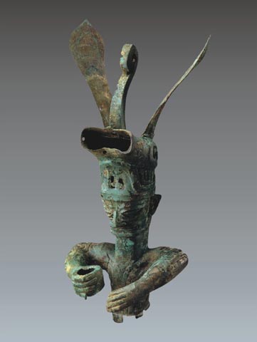 三星堆青铜兽首冠人像