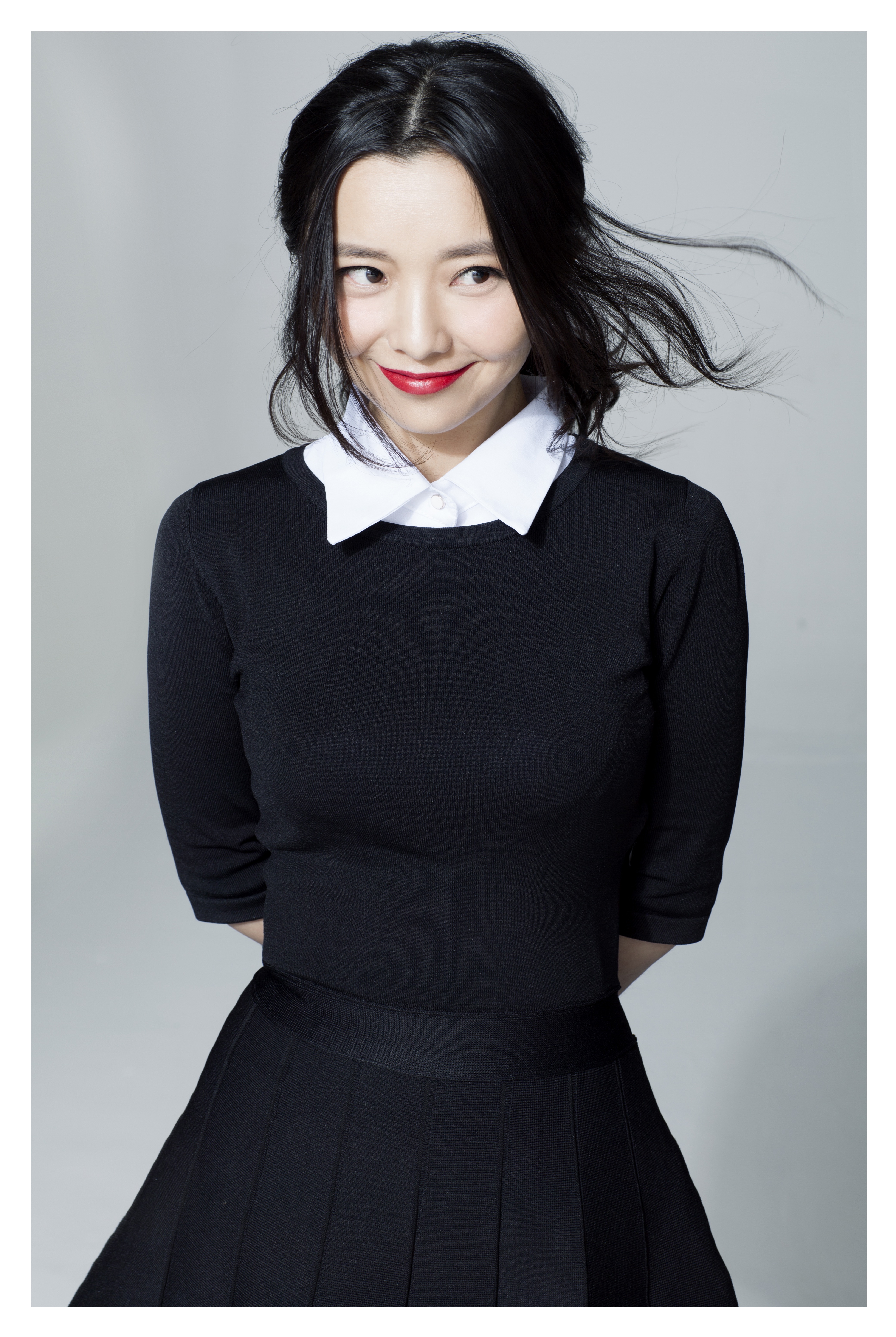  p data-id="gnbq031do1">杨薇薇,女,编剧,代