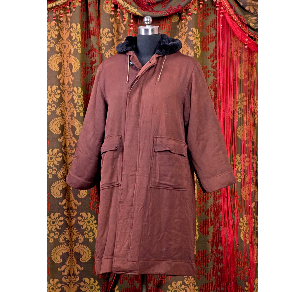 著名电影表演艺术家上官云珠生前所穿海虎绒大衣