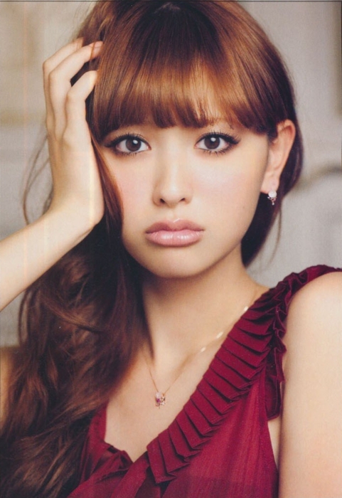  p>铃木惠美,原名吴子靓,1985年出生于中国上海,日籍华裔模特,演员