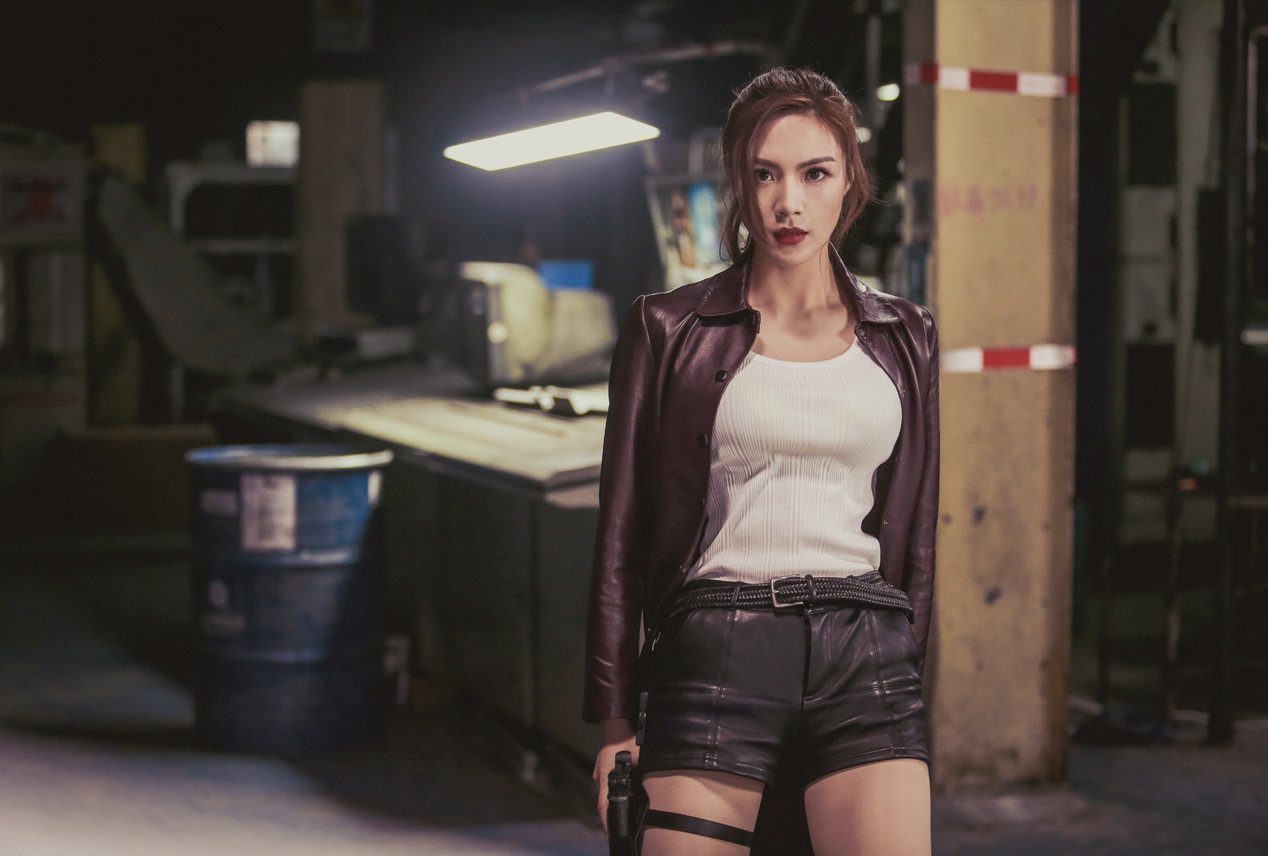  p>赵茜,1992年6月9日出生于内蒙古鄂尔多斯市,毕业于 a target="