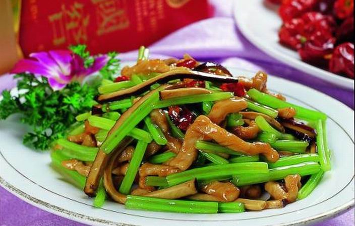 芹菜炒香干肉丝