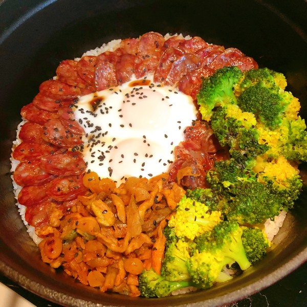 香肠煲饭