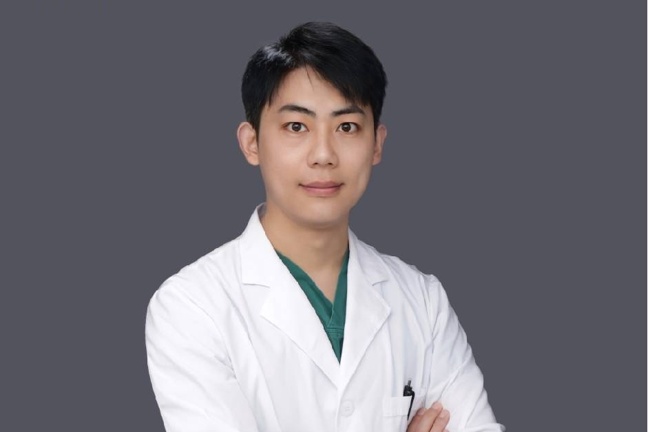 id="u00fy4oohazs">刘永强,男,上海安禾美阁医疗美容门诊部整形医生