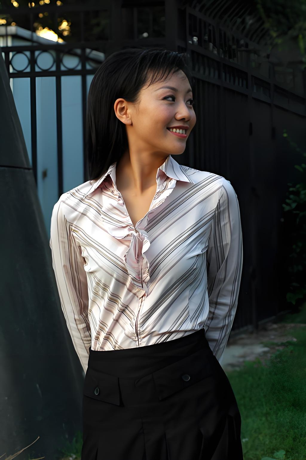 《动物演化之谜》是由石琼璘主持的历史类